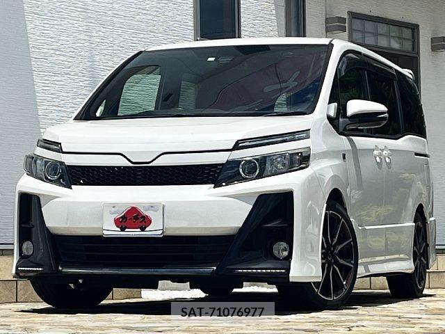Toyota VOXY 2016-12 346567-0