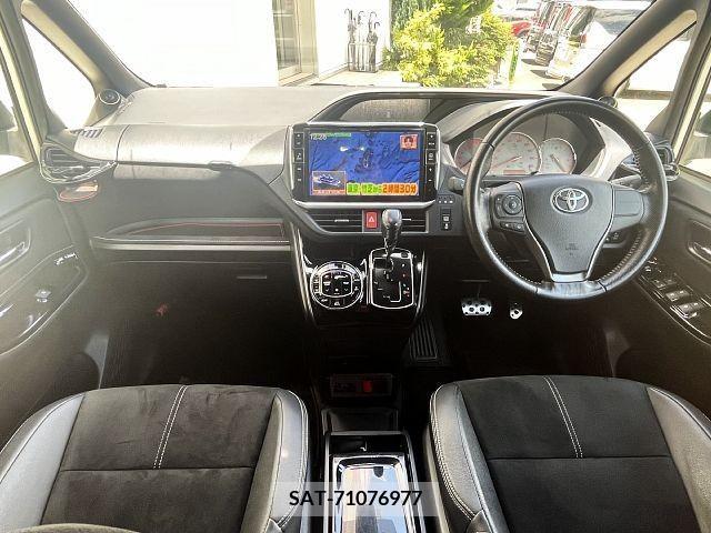 Toyota VOXY 2016-12 346567-1
