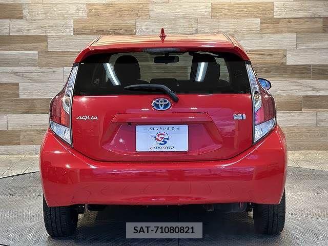 Toyota AQUA 2015-08 209575-18