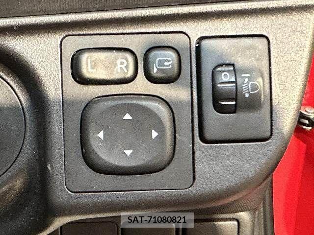 Toyota AQUA 2015-08 209575-14
