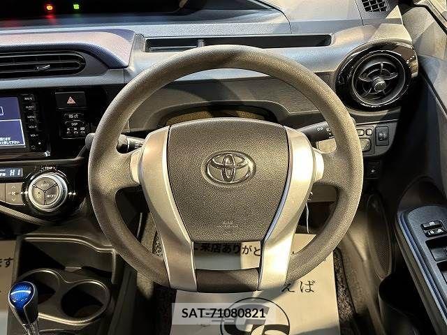 Toyota AQUA 2015-08 209575-12