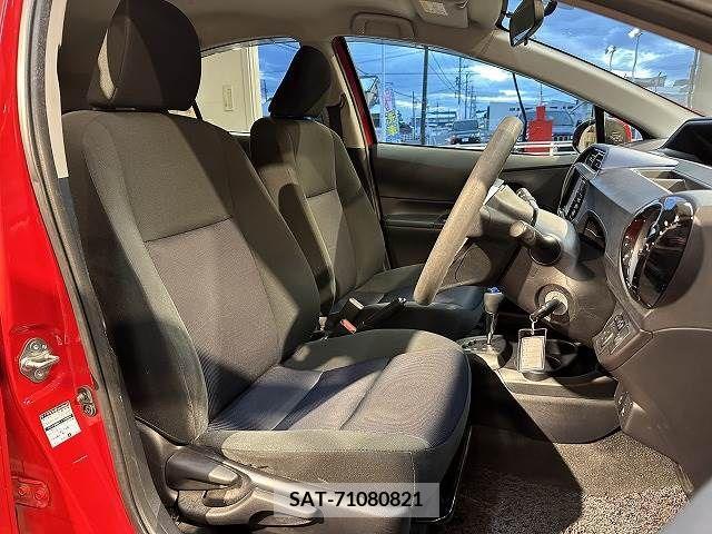Toyota AQUA 2015-08 209575-7