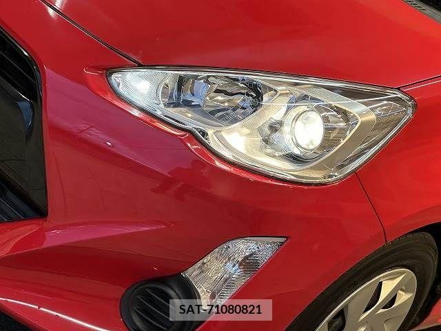 Toyota AQUA 2015-08 209575-9