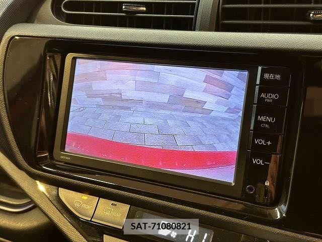 Toyota AQUA 2015-08 209575-2
