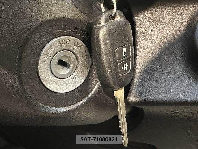 Toyota AQUA 2015-08 209575-5