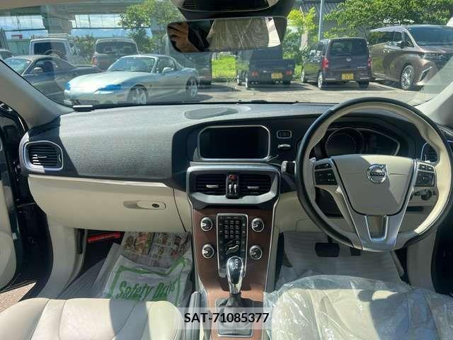 Volvo V40 2020-02 353026-8