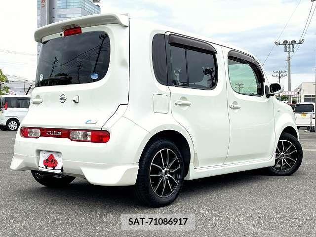 Nissan CUBE 2012-08 377415-2