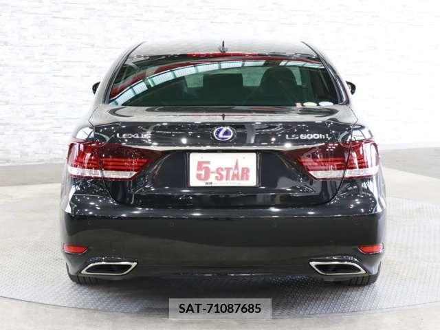 Lexus LS 2017-01 334350-12
