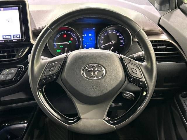 Toyota C-HR 2017-01 19804-11