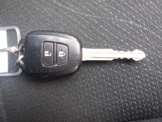 Toyota COROLLA AXIO 2018-09 22774-17