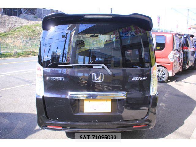 Honda e 2011-02 218540-19