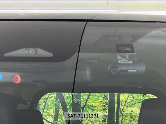 Toyota NOAH 2023-04 383080-5