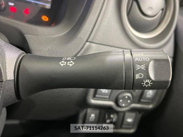 Nissan NOTE 2017-03 379204-5