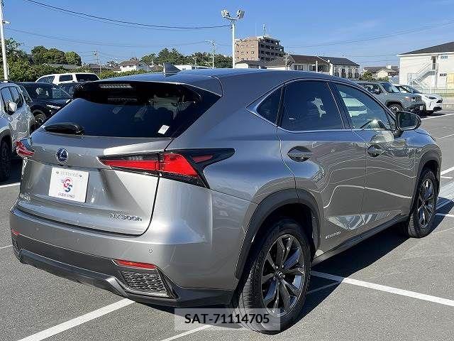 Lexus NX 2018-03 275696-15