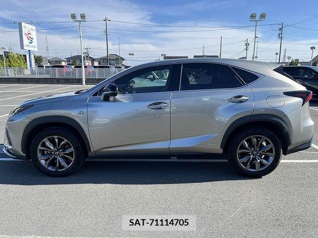Lexus NX 2018-03 275696-14