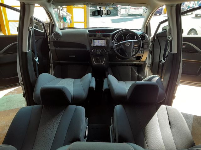 Nissan LAFESTA 2012-01 6291-17