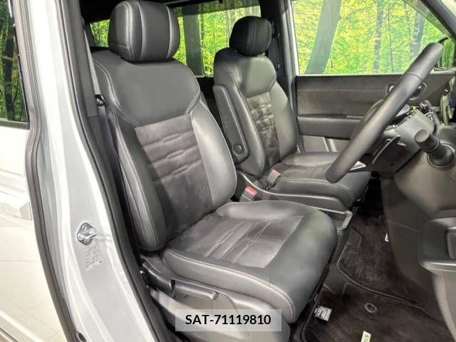 Honda e 2023-11 339191-8