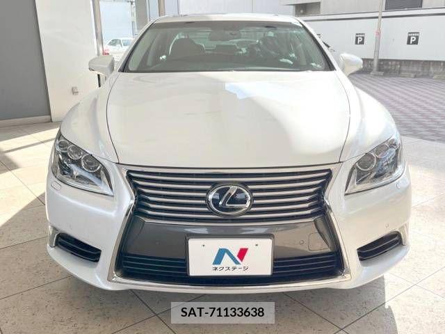 Lexus LS 2016-12 391872-15