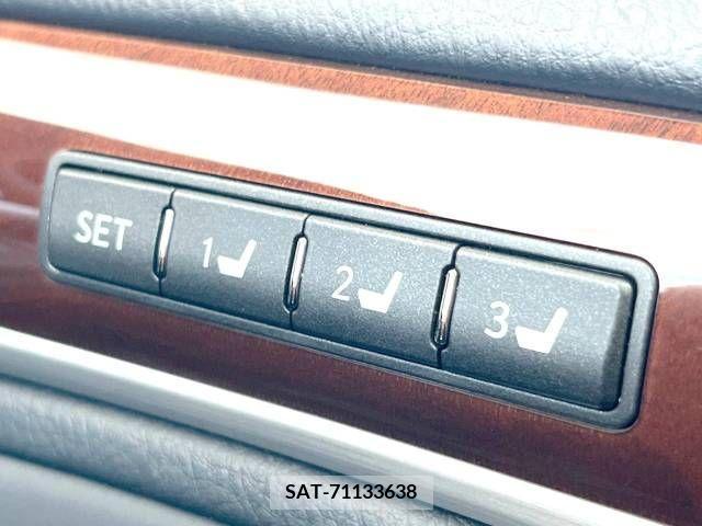 Lexus LS 2016-12 391872-8