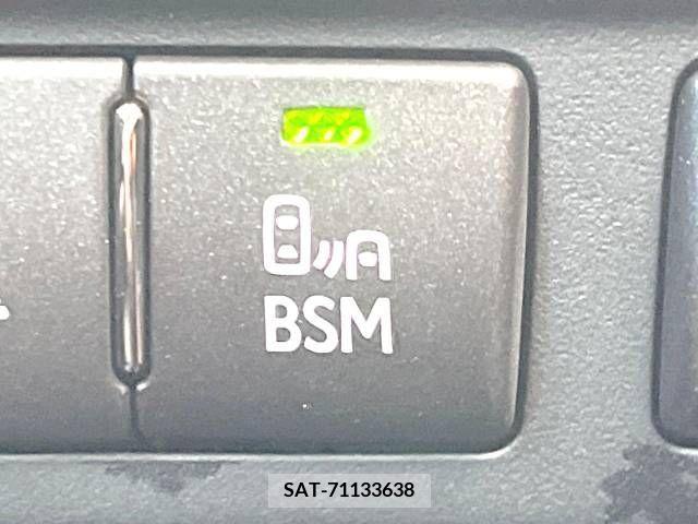 Lexus LS 2016-12 391872-7