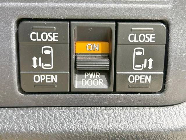 Toyota VOXY 2015-02 193408-5