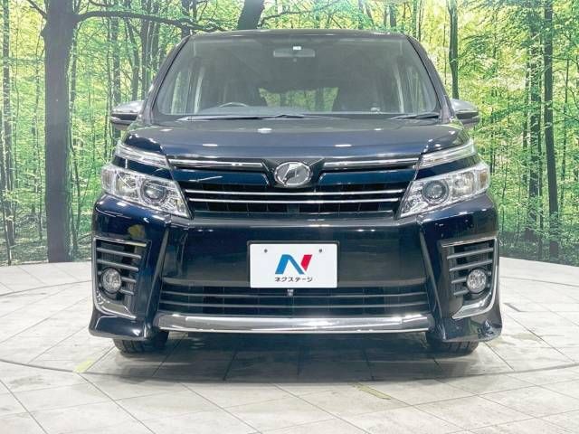 Toyota VOXY 2015-02 193408-14