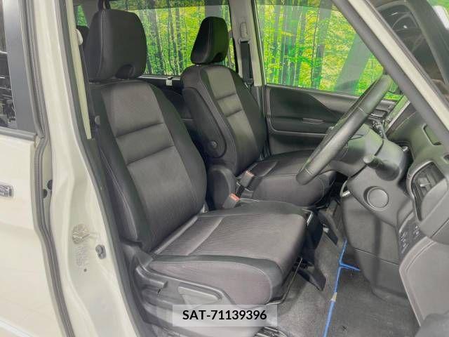 Nissan SERENA 2018-04 343797-8