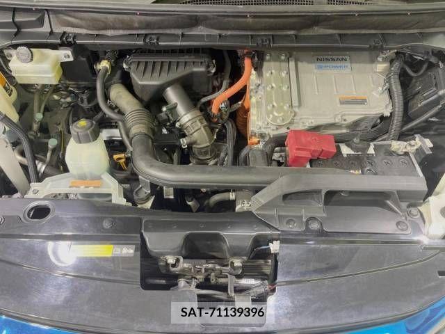 Nissan SERENA 2018-04 343797-19