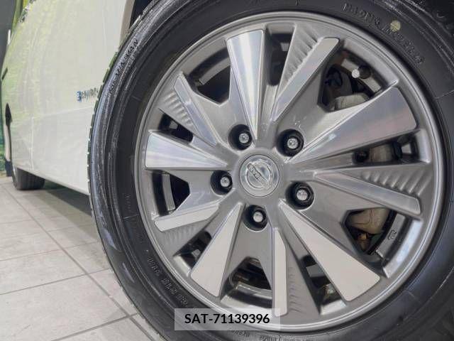 Nissan SERENA 2018-04 343797-12