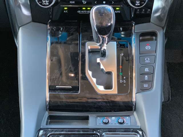 Toyota ALPHARD HYBRID 2018-11 67-13