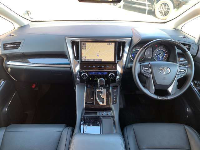 Toyota ALPHARD HYBRID 2018-11 67-2