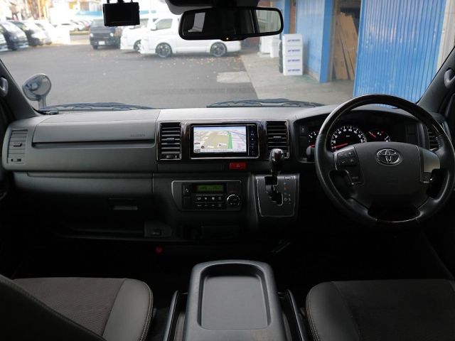 Toyota HIACE VAN 2018-11 28050-1