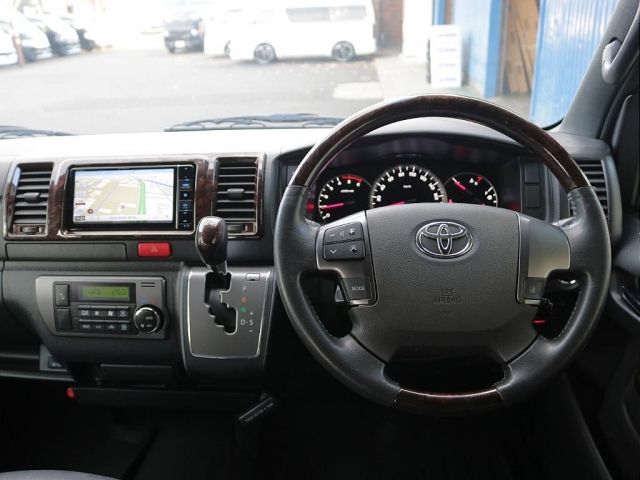 Toyota HIACE VAN 2018-11 28050-2