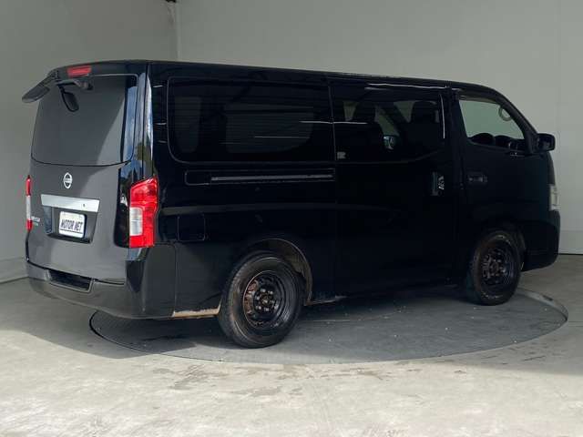 Nissan NV350 Caravan 2014-03 15458-10
