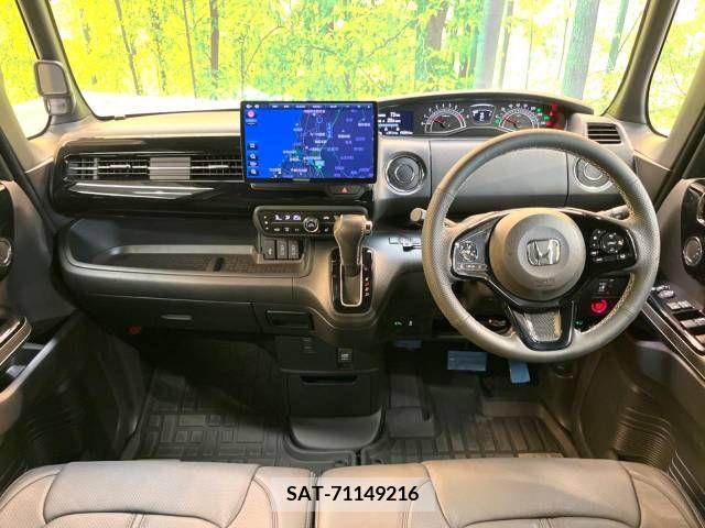 Honda N BOX CUSTOM 2021-08 279182-1