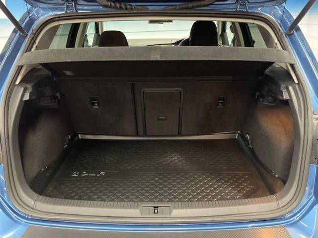 VolksWagen GOLF 2015-06 14564-12