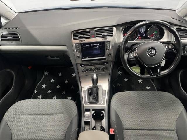 VolksWagen GOLF 2015-06 14564-1