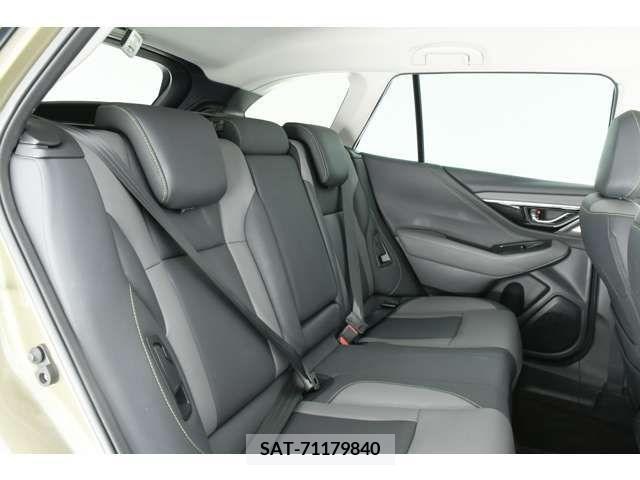 Subaru OUTBACK 2022-03 337251-13