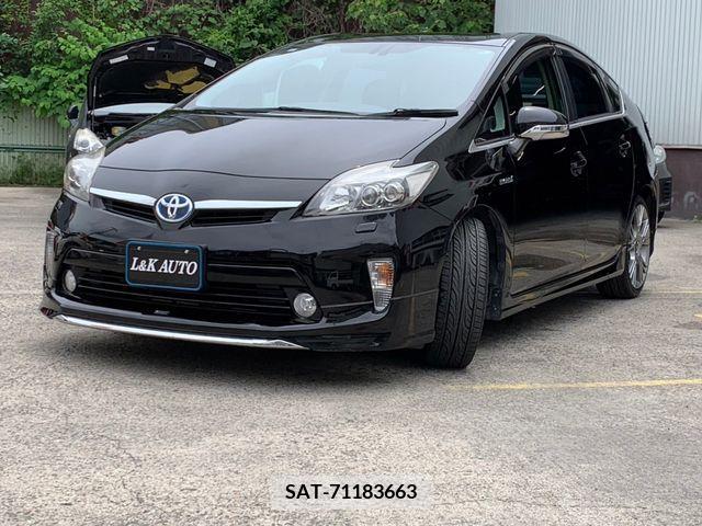 Toyota PRIUS 2013-02 282278-3