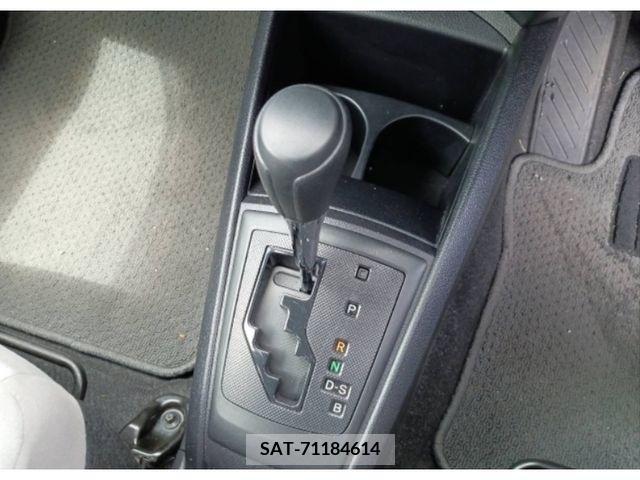 Toyota COROLLA AXIO 2017-04 264587-6