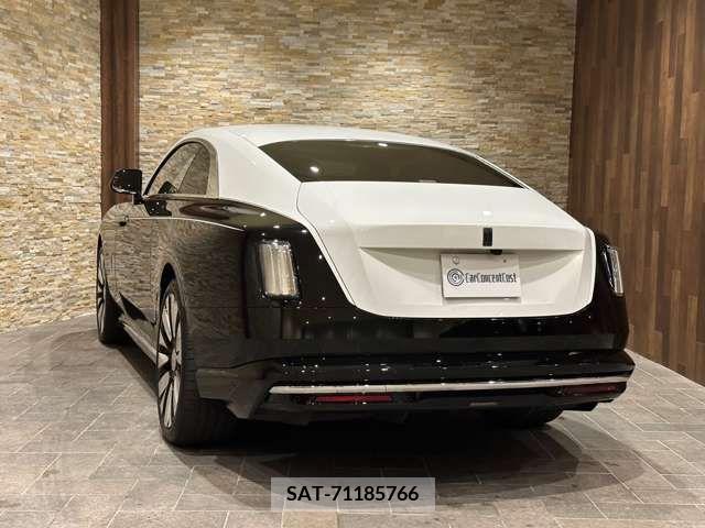 ROLLS-ROYCE Spectre 2024-04 298678-9