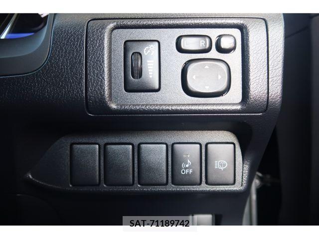 Lexus CT 2012-05 213706-11