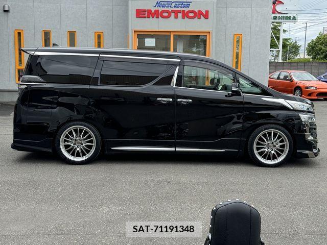 Toyota VELLFIRE 2018-11 299668-10