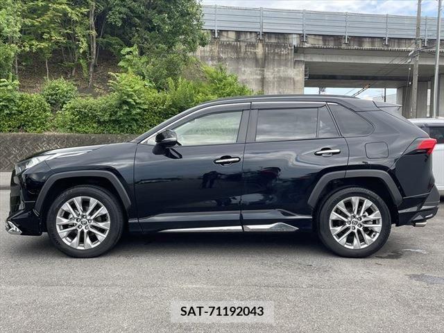 Toyota RAV4 2022-07 332368-20