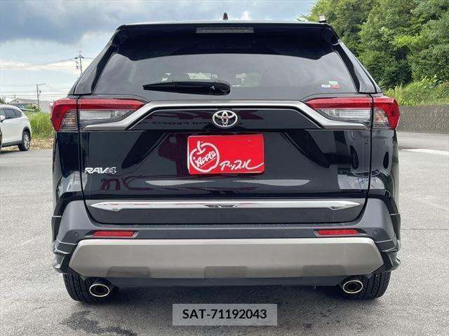 Toyota RAV4 2022-07 332368-18