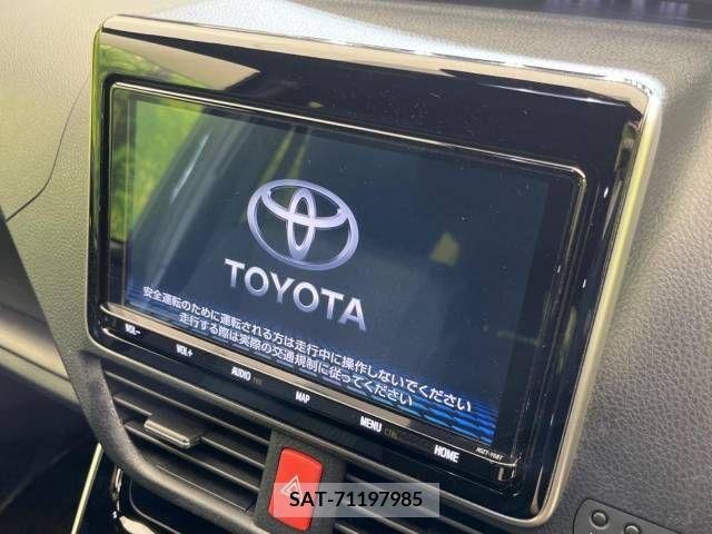 Toyota VOXY 2019-03 338425-3