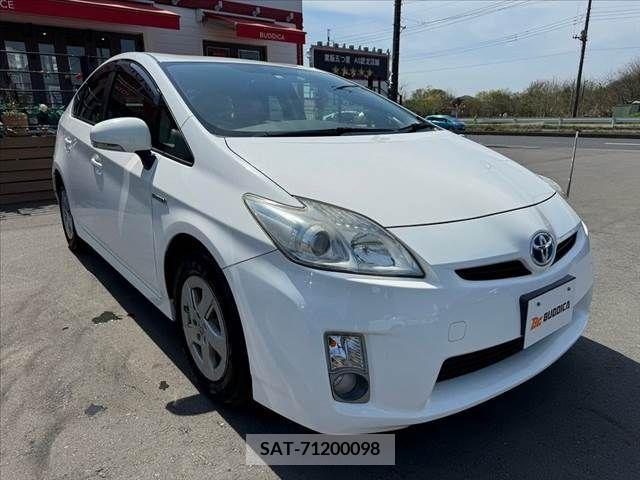 Toyota PRIUS 2010-02 227955-7