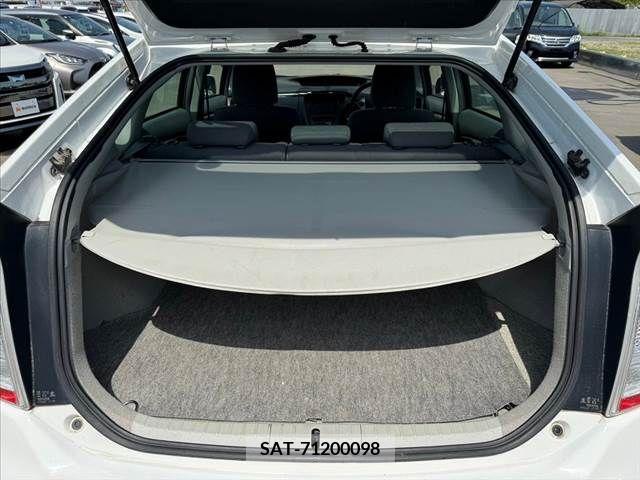 Toyota PRIUS 2010-02 227955-18