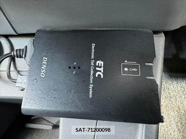 Toyota PRIUS 2010-02 227955-5