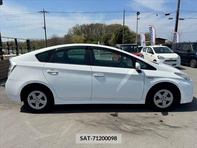 Toyota PRIUS 2010-02 227955-11